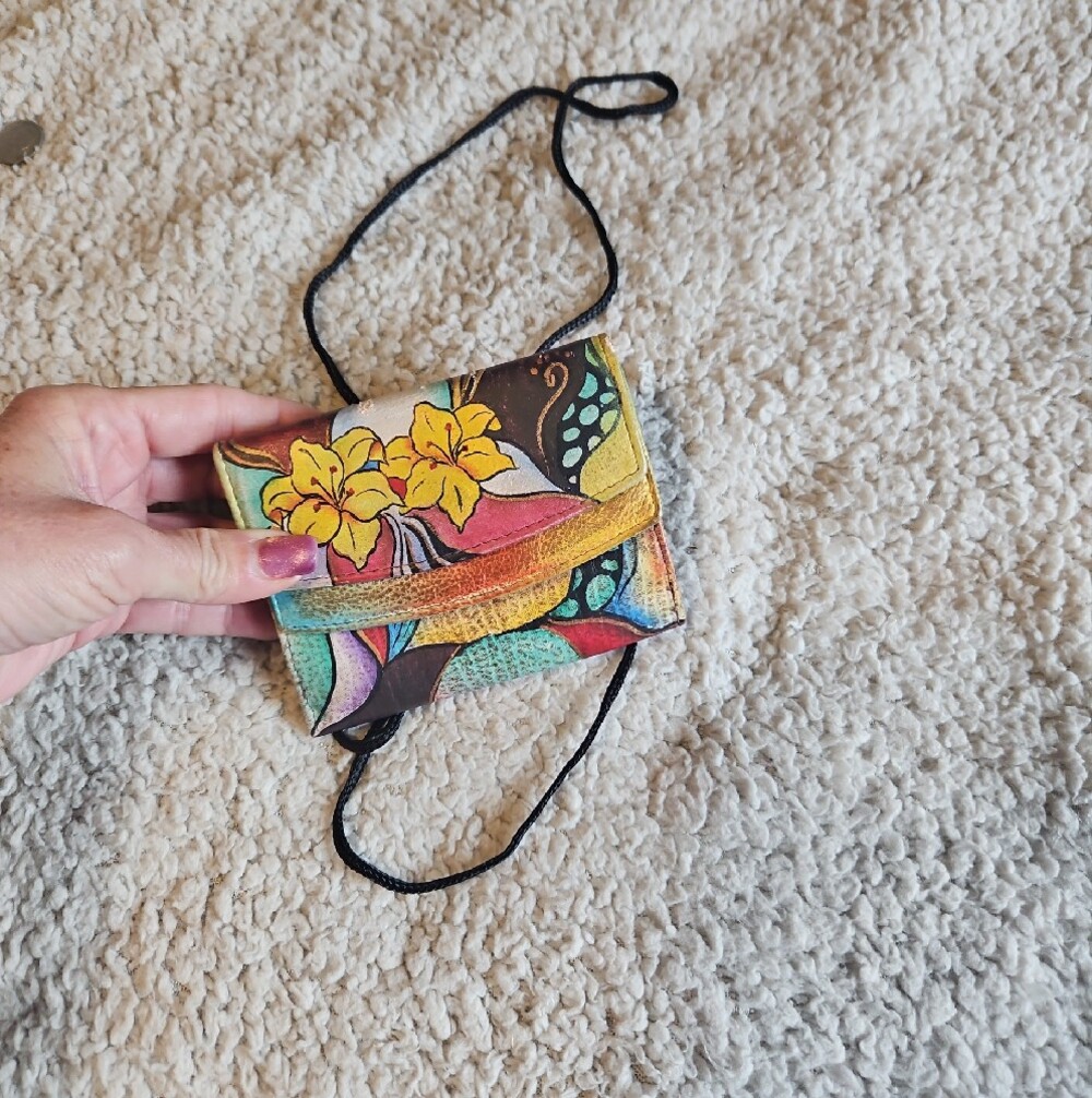 Colorful Floral Leather Crossbody Wallet - Picture 8 of 14